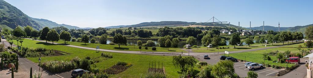 Hotel Zehnthof Ирциг Экстерьер фото
