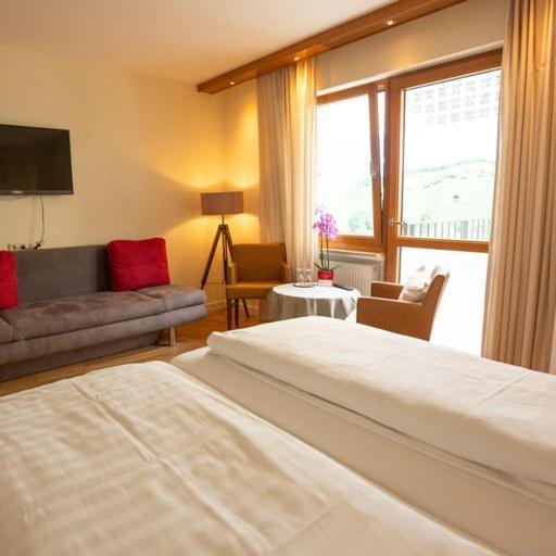 Hotel Zehnthof Ирциг Экстерьер фото