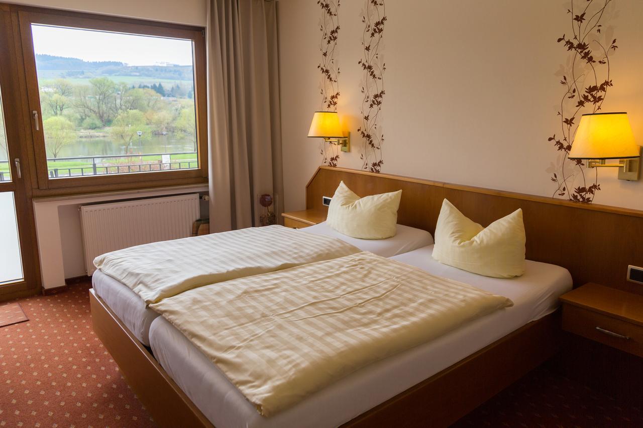 Hotel Zehnthof Ирциг Экстерьер фото