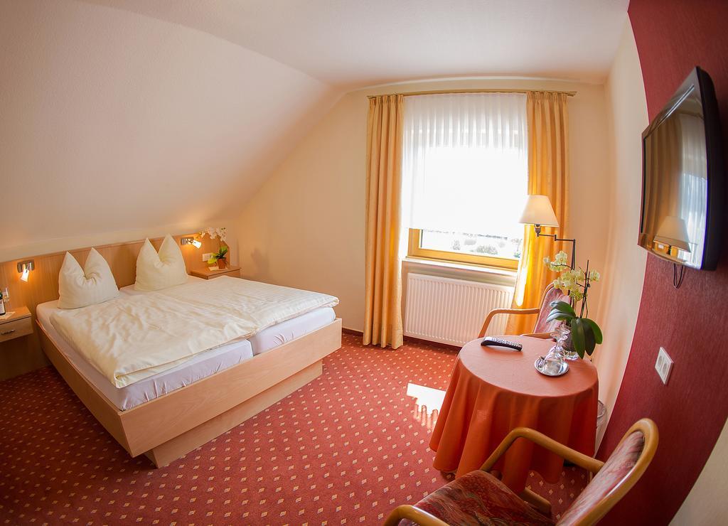 Hotel Zehnthof Ирциг Экстерьер фото