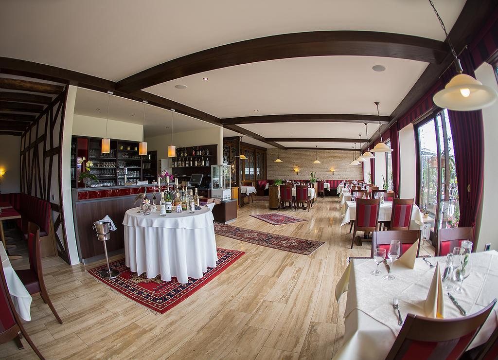Hotel Zehnthof Ирциг Экстерьер фото