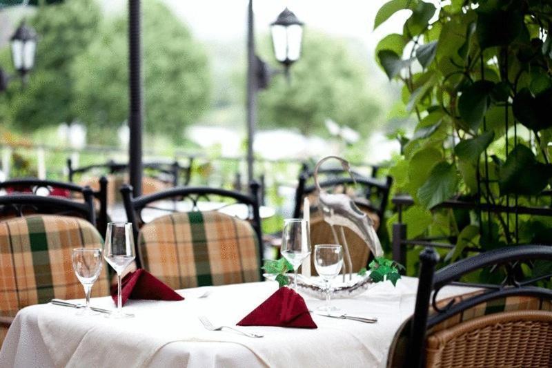 Hotel Zehnthof Ирциг Экстерьер фото